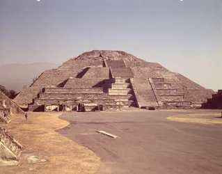 Pyramide de la Lune, construite vers 100-350 après J.-C.